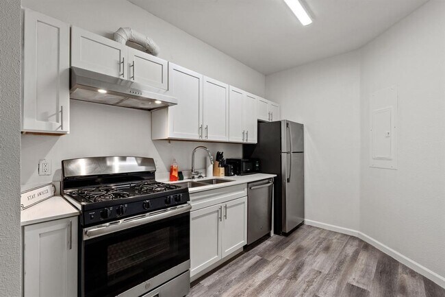 Foto del edificio - 911 W 22nd St