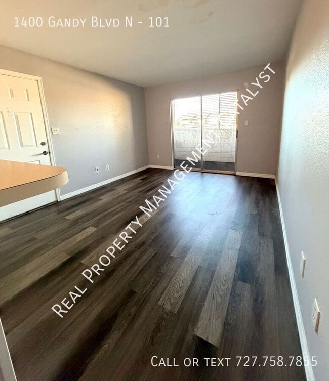 Photo - 1400 Gandy Blvd N House