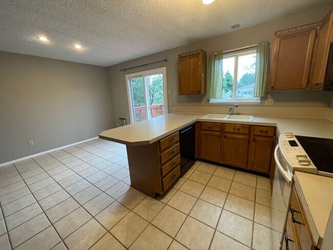 Foto del edificio - 4043 Burr Oak Dr