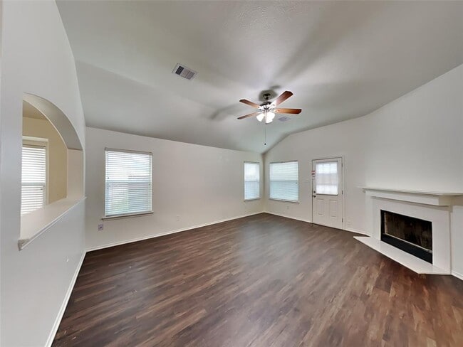 Building Photo - 7702 Summer Dale Dr