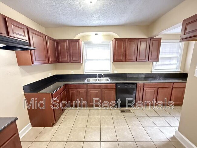 Building Photo - 3284 Carnes Ave
