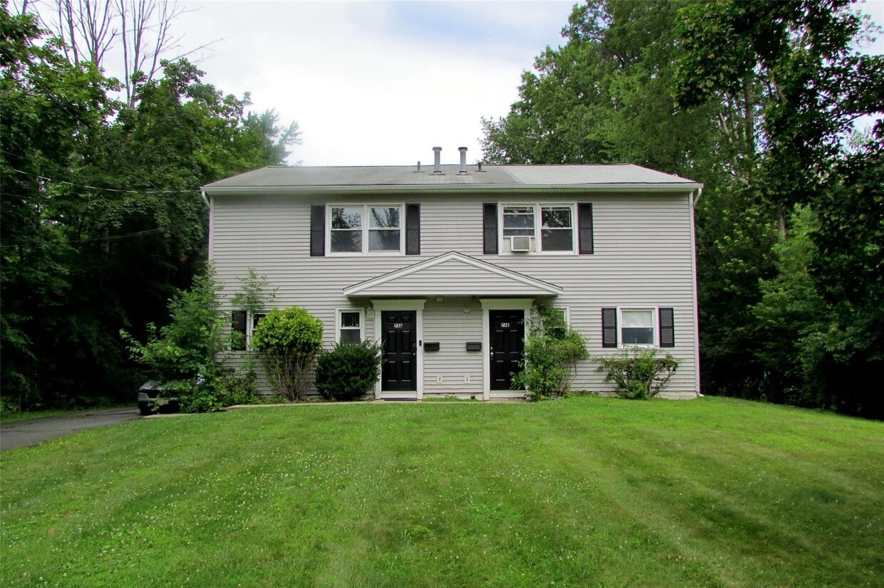 Foto principal - 74 B Demarest Ave