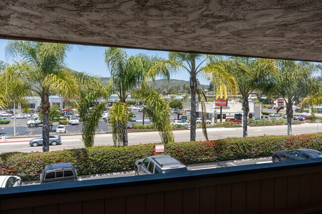 Foto del edificio - 8703 Lake Murray Blvd