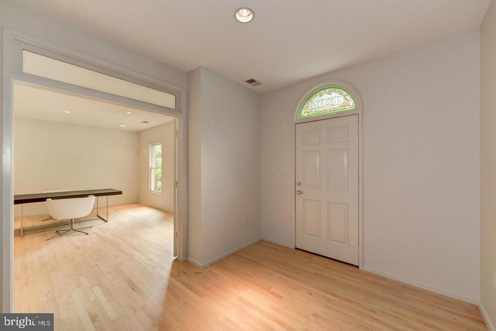 Primary Photo - 1206 N Johnson St