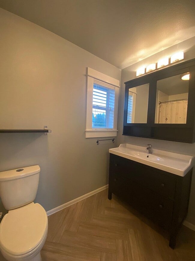 Building Photo - 4123 N Hunt St