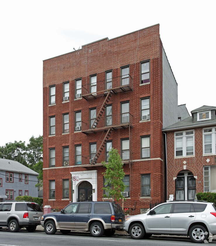 Primary Photo - 459-461 Linden Blvd