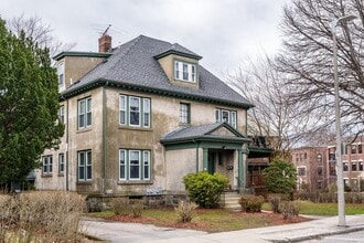 Building Photo - 229-231 Chestnut Hill Ave