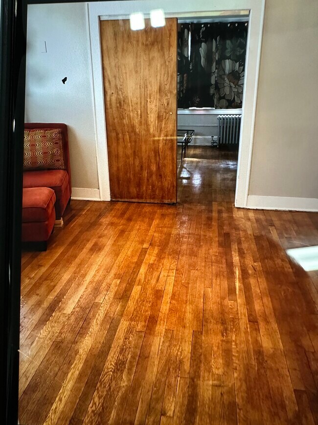 Foto del edificio - 328 Cedar Ave