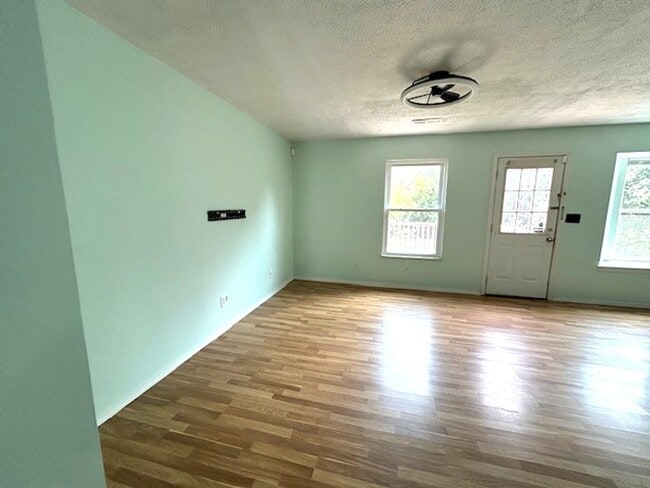Building Photo - 1019 Brittany Park Dr