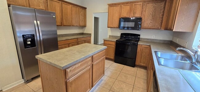 Building Photo - 3930 SW 57th Terrace