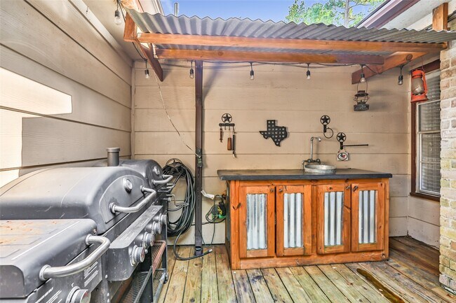 Foto del edificio - 19610 Forest Fern Dr