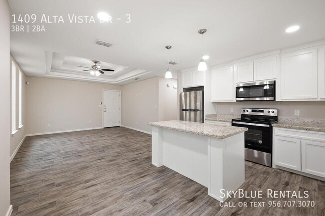Building Photo - 1409 Alta Vista Dr