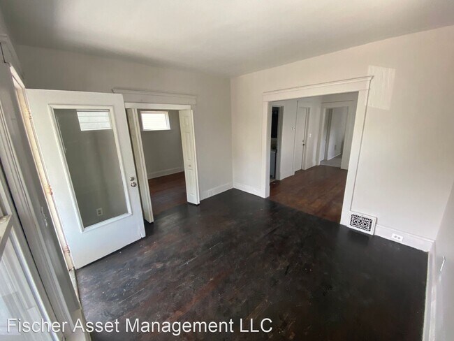 Building Photo - 3 br, 1 bath Apartment - 3308 West 90th 33...