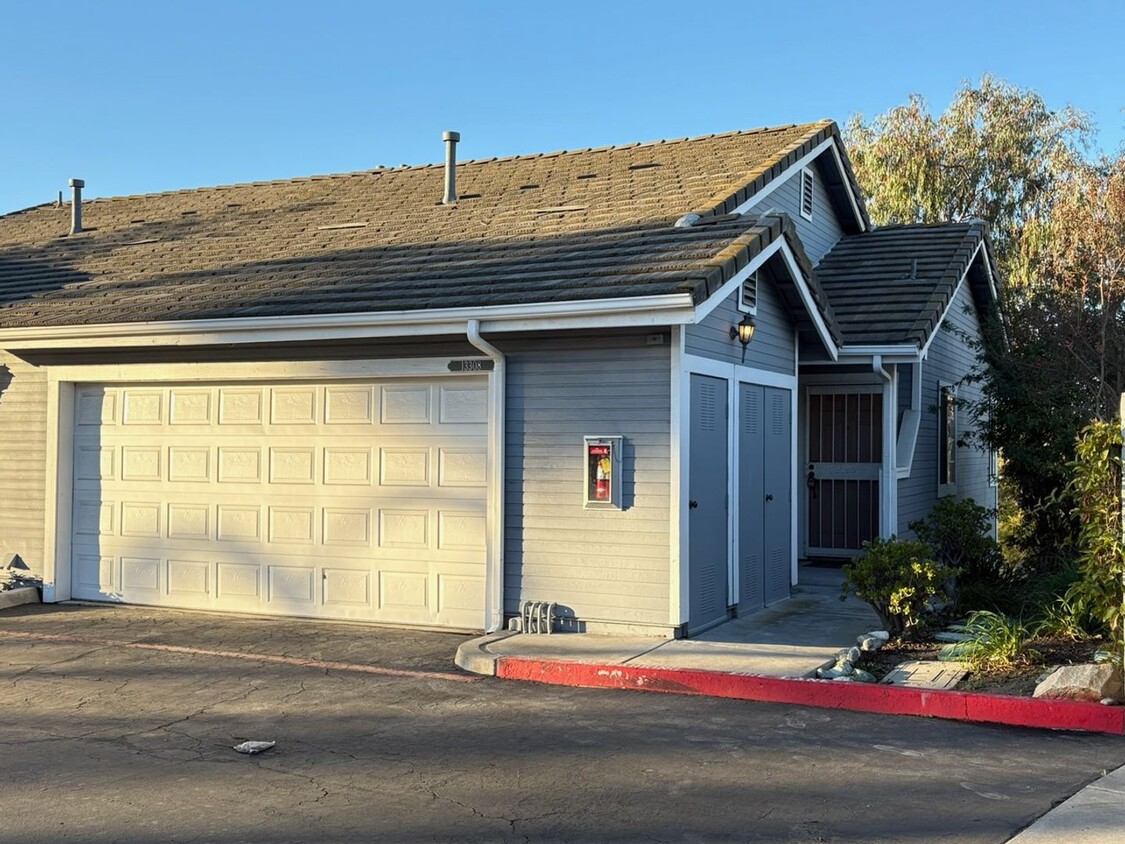 Primary Photo - Charming 2 Bedroom 2.5 Bath Home In Poway