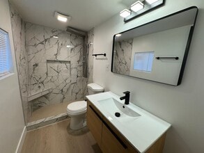 Building Photo - 1800 Gordon St