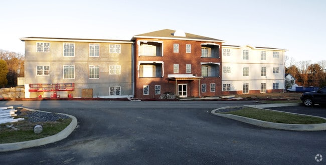 Building Photo - 4822 Old Bethlehem Pike