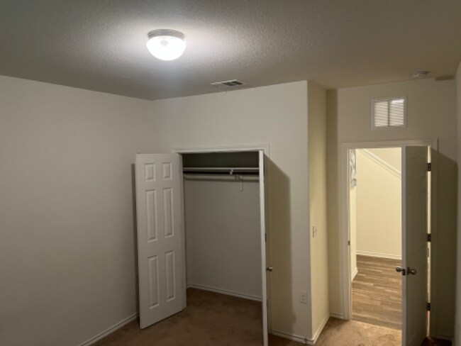 Building Photo - 6317 Graymont Dr