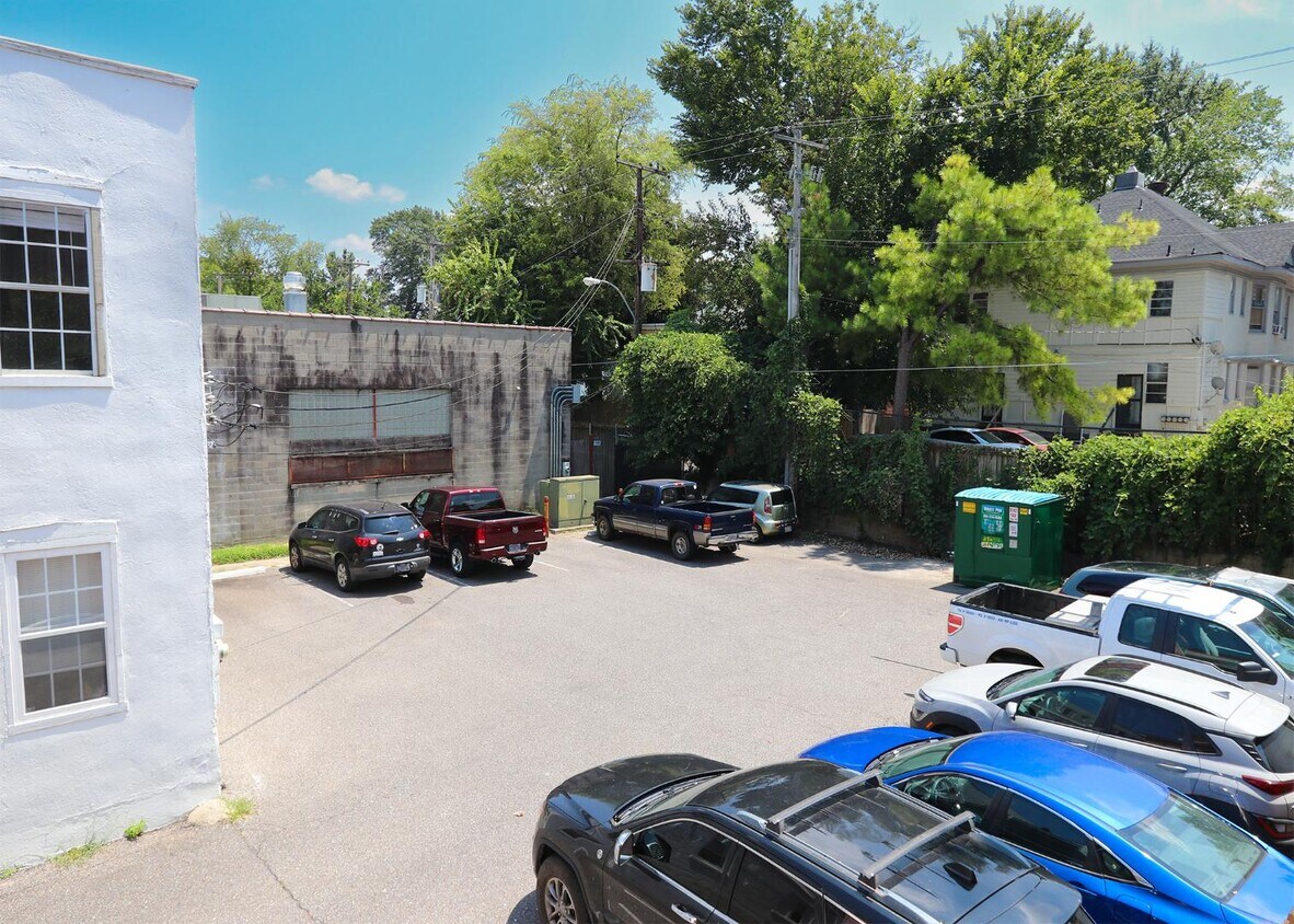 Foto del edificio - 2015 Court Ave