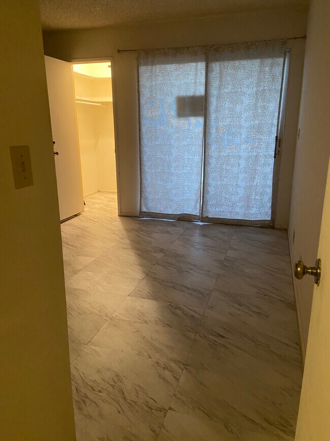 Foto del edificio - 9645 Spyglass Ave