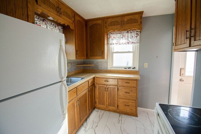 Foto del edificio - Fenced Yard, 2-Car Garage + Quiet Location!