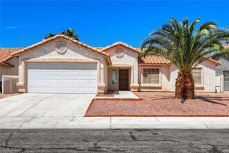 Building Photo - 5115 N Vista Del Rancho Way