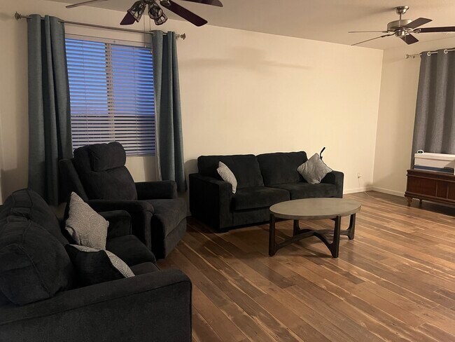 Foto del edificio - 13998 Old Mill Ln