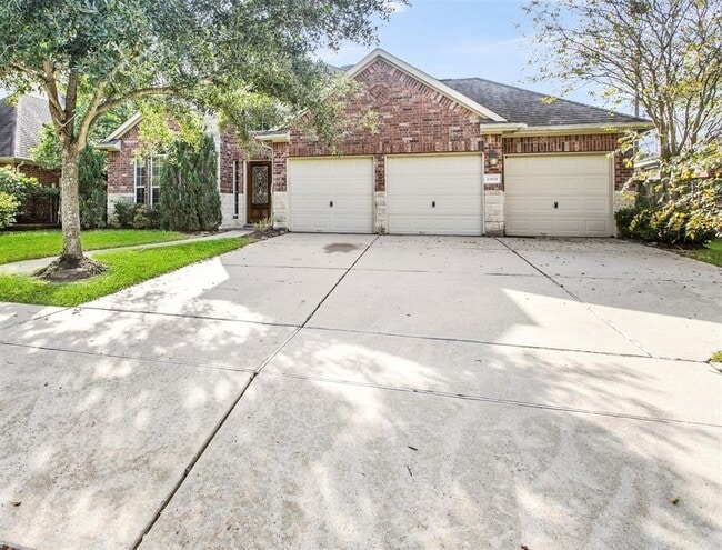 Building Photo - 23931 Jade Clover Ln