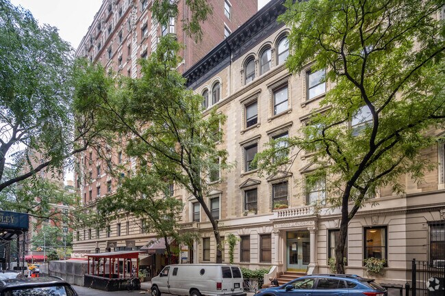 Building Photo - 213 W 85th St