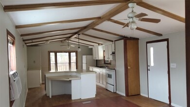 Building Photo - 865 Omeara