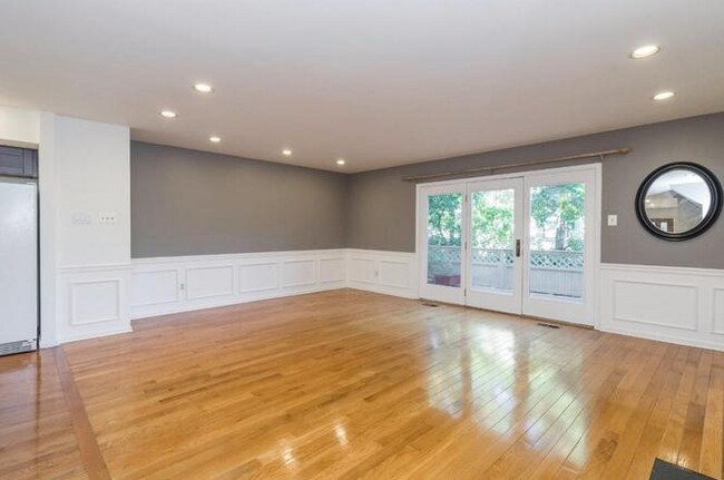 Building Photo - 25 Sturbridge Ln