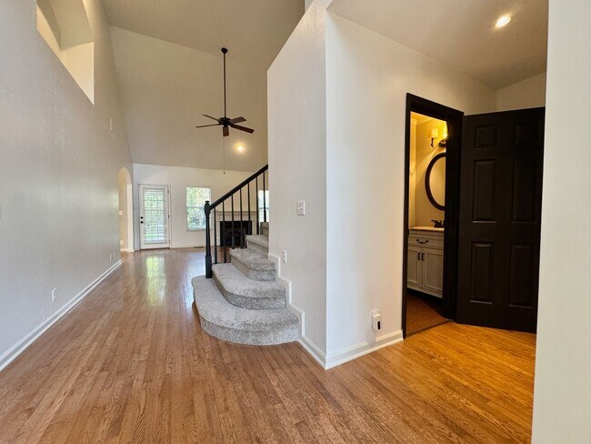 Foto del edificio - 4 Bed, 2.5 Bath Home w/ 2 Car Garage in Fieldstone Farms