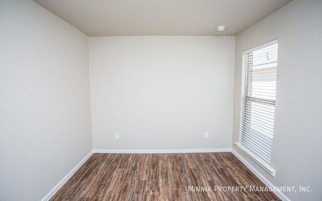 Foto del edificio - 2106 Langford Ave