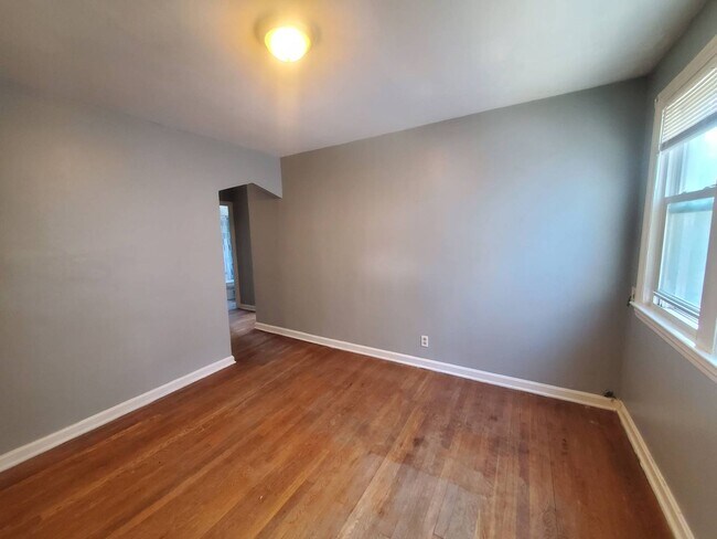 Foto del edificio - 3243 W 115th St