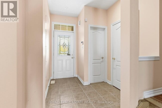 Building Photo - 8 Venture Ave