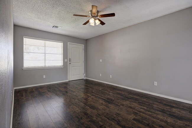 Photo - 916 S Patterson Dr (Moore, OK) House