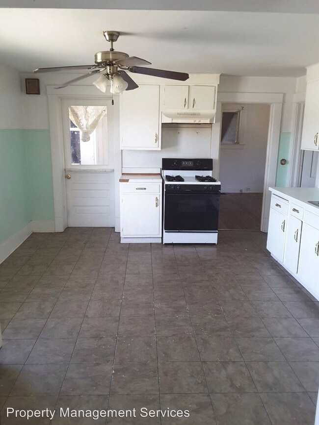 Building Photo - 2 br, 1 bath House - 211 Mill St.*