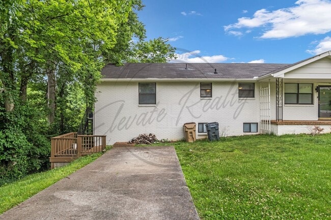 Photo - Charming Two Bedroom in Triplex in Goodlettsville! Townhome