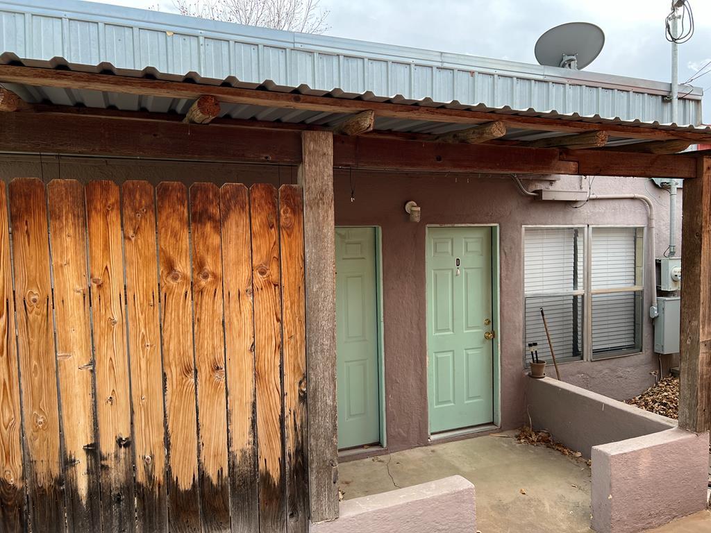 Primary Photo - 806-D W Lockhart Ave