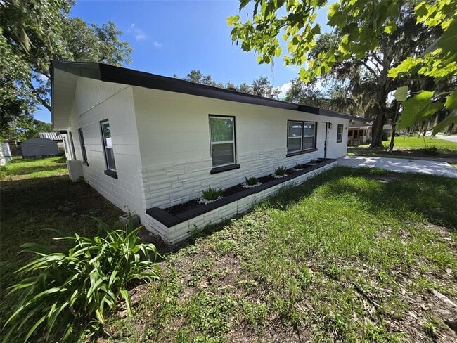 Building Photo - 416 W Ianthe St