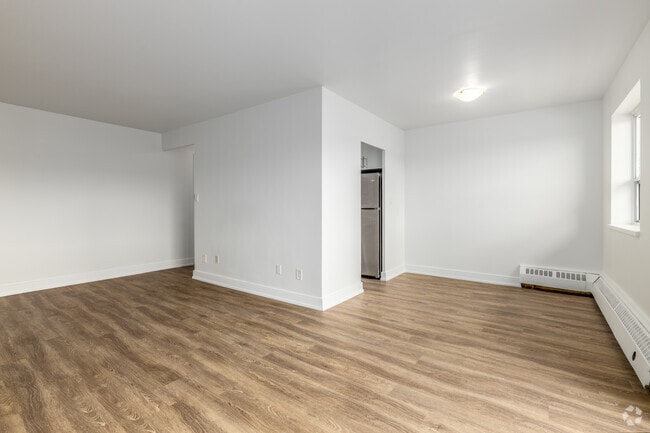 2 chambres, 1 salle de bain - 79 m² - Salle à manger/salon - Keele and Lawrence
