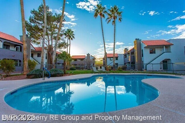 Building Photo - 2 br, 2 bath House - 411 Bass #C