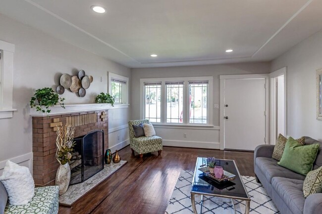 Building Photo - 1398 Singletary Ave