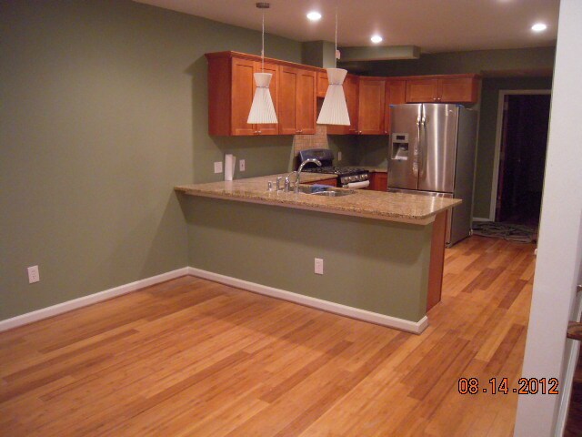2 Level Apartment With Parking Patio For Rent In Building Photo 2 Level Apartment With Parking Patio