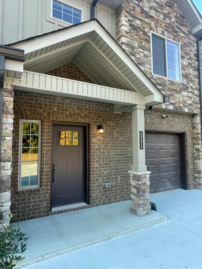 Building Photo - 111 Haley Dr
