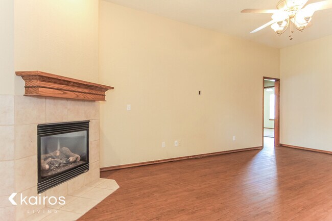 Foto del edificio - 521 SW 163rd Street