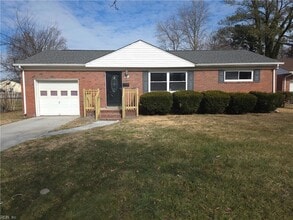 Building Photo - 618 Beach View St