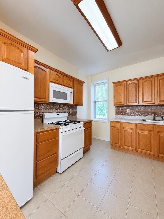 Building Photo - 103 Westover Pl