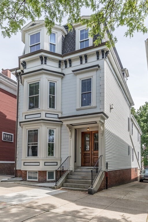 Building Photo - 765 E Broadway