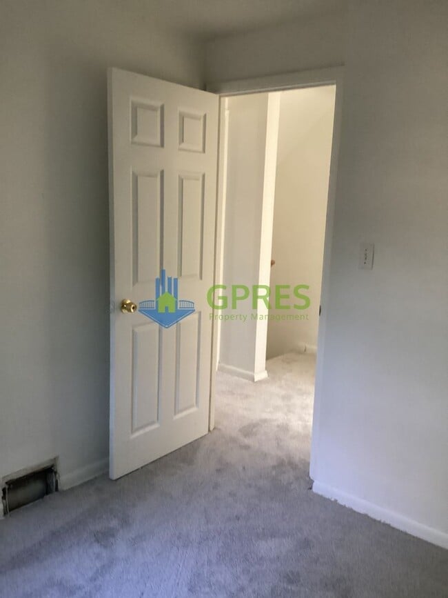 Building Photo - 9210-9212 Florida Ave.