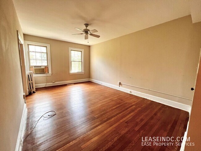 Foto del edificio - 5402 Connecticut Ave NW